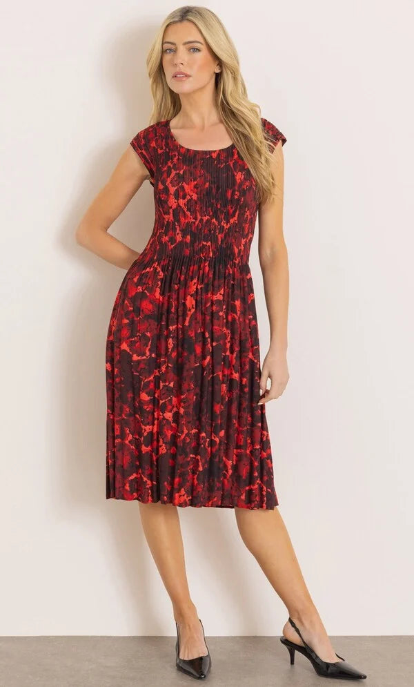 Printed Round Neck Pleated Dress