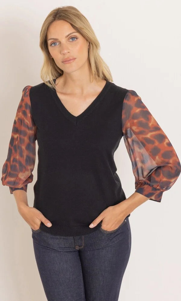 Printed Sleeve V Neck Knit top