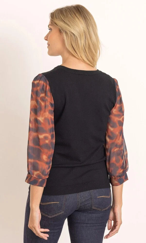 Printed Sleeve V Neck Knit top